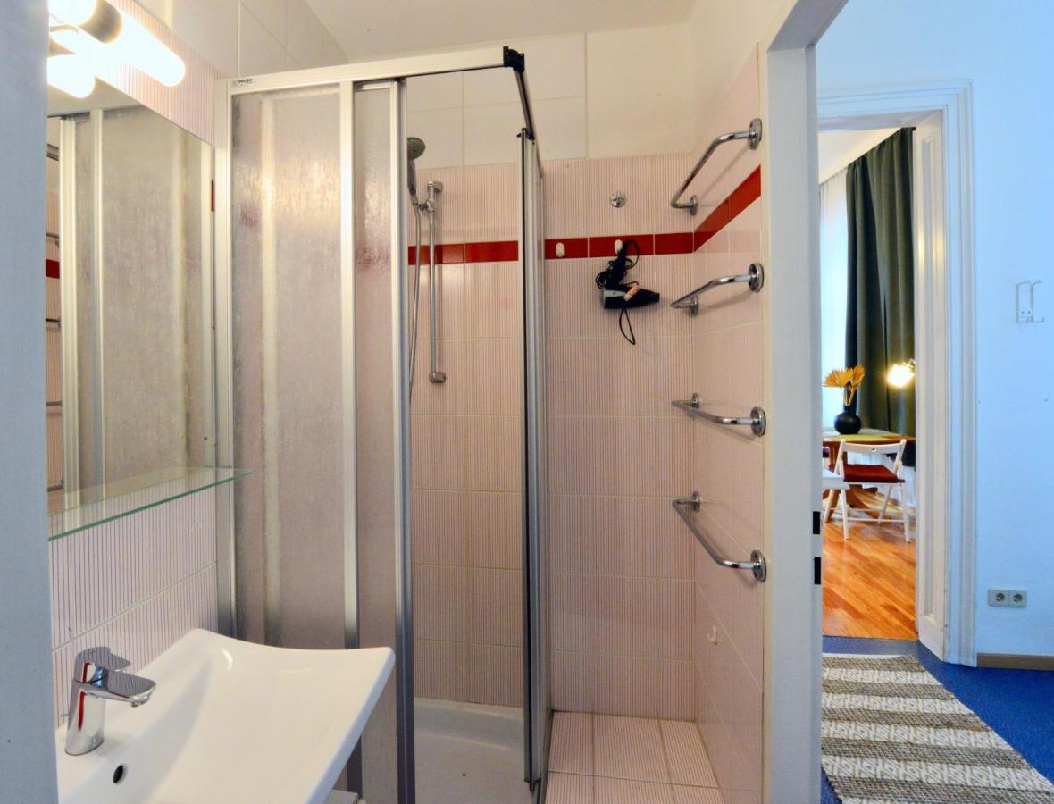 Charming With Balcony In Hip & Trendy Margareten Відень Екстер'єр фото