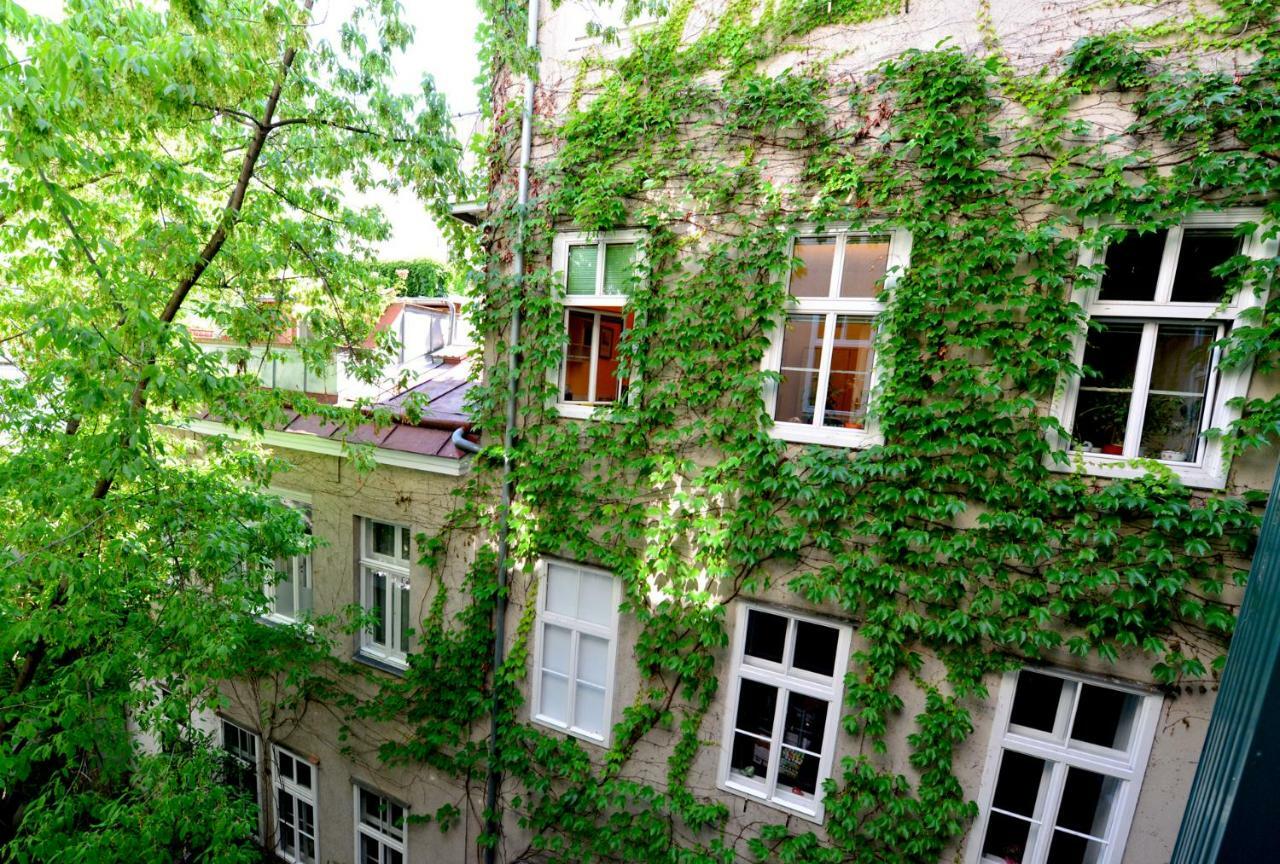 Charming With Balcony In Hip & Trendy Margareten Відень Екстер'єр фото