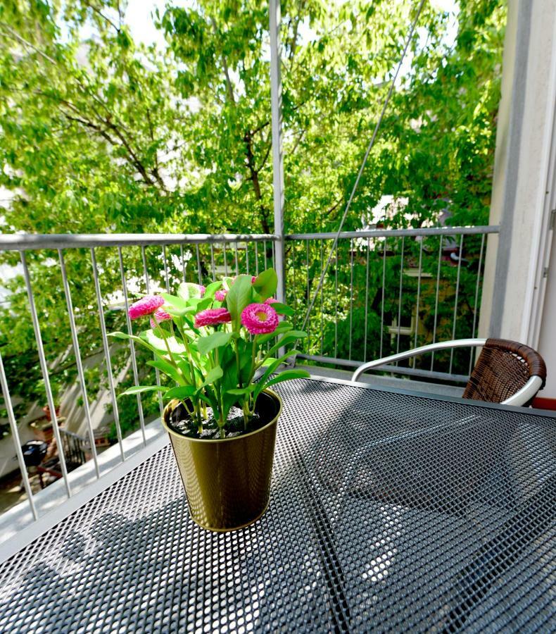 Charming With Balcony In Hip & Trendy Margareten Відень Екстер'єр фото